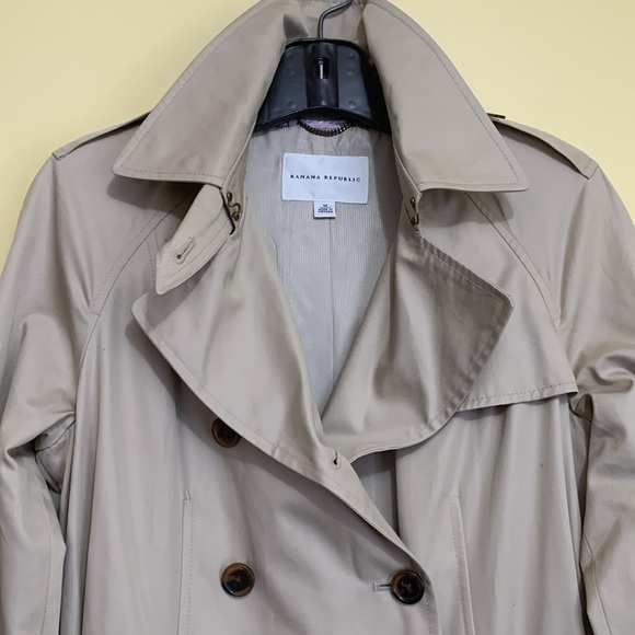 Banana Republic | Golden Beige Water-Resistant Classic Twill Lined Trench Coat M - Picture 6 of 17